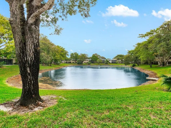 30 Westgate Lane #C, Boynton Beach, FL 33436