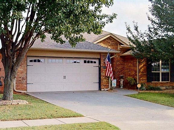 2nd image of 2413 White Oaks Dr