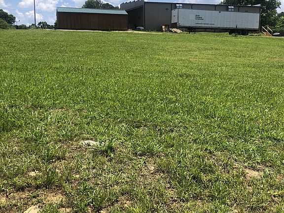 4th image of 0 Picnic St
