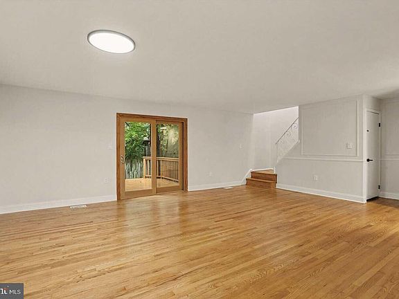 5th image of 7722 Erica Ln