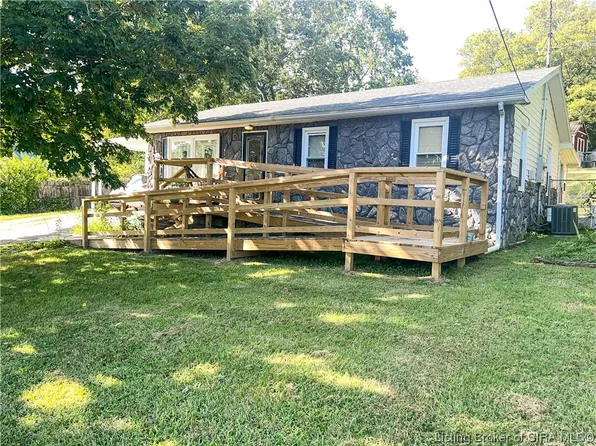 412 W Campbell Street, Paoli, IN 47454