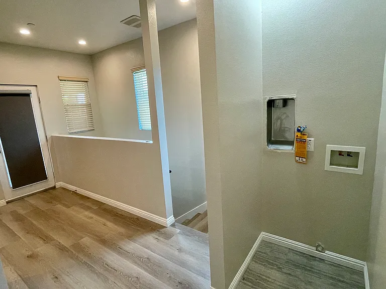 7604 Perry Rd #D — Photo 10