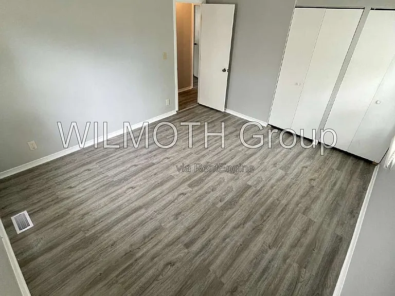 7848 Souter Dr — Photo 10
