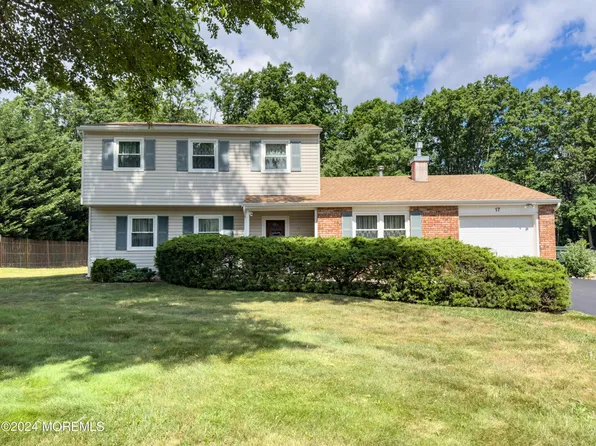 17 W Francis Avenue, Morganville, NJ 07751