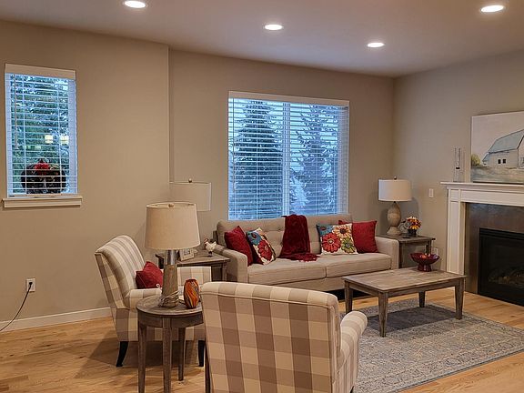 5th image of 161 E Allynview Dr