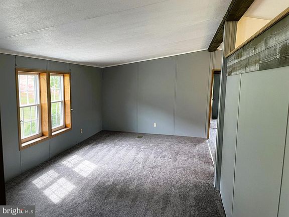 3rd image of 611 Highland Ave