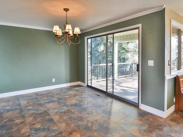 1043 Tamara Cir — Photo 14