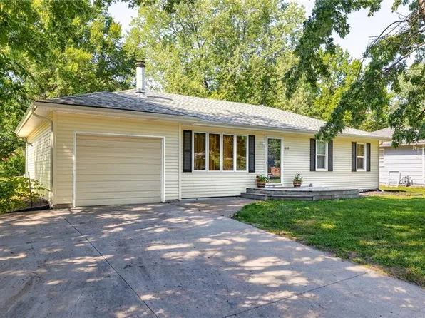 1628 E 18th St, Lawrence, KS 66044