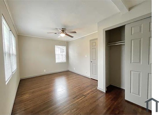 3rd image of 858 E 52nd Pl N
