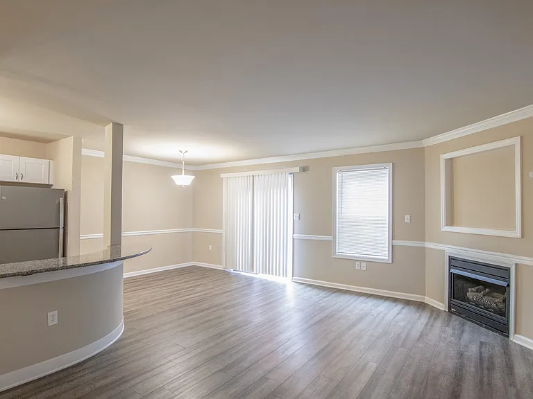 1100 Quincy Cir — Photo 4