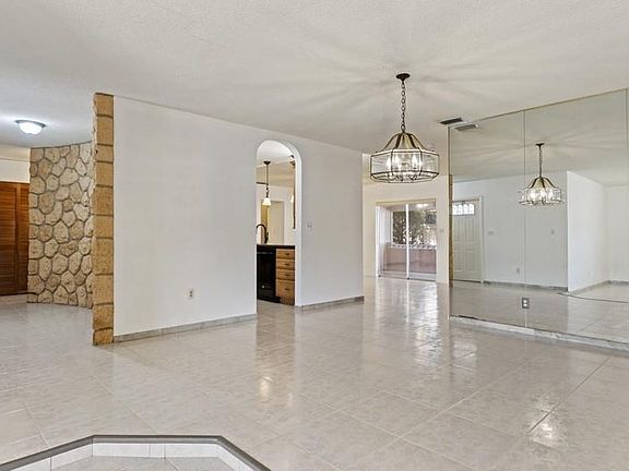 4th image of 6611 NW 22nd Ct
