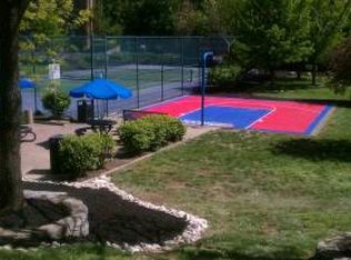 120 Picketts Charge APT 121, Fort Thomas, KY 41075