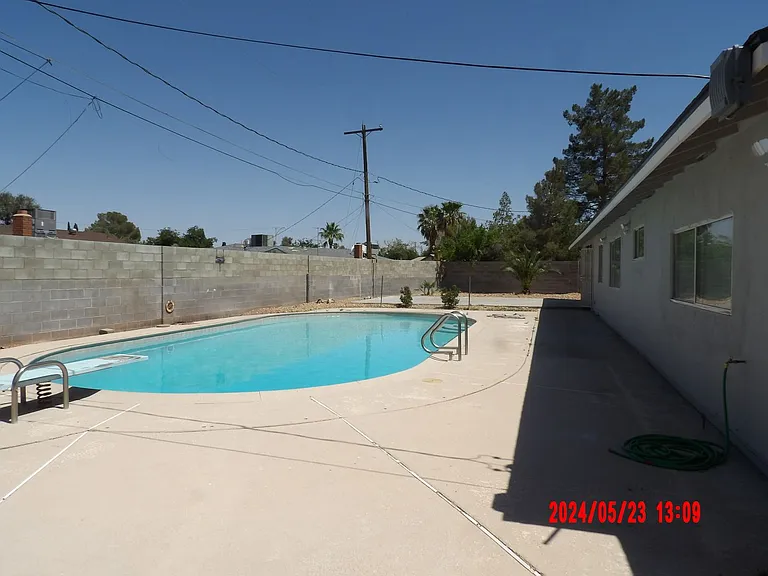 4240 Gaye Ln — Photo 23