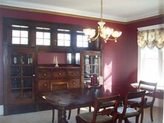 5th image of 1597 Winton Ave
