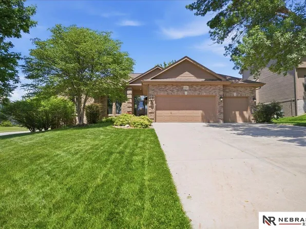 17634 Jefferson St, Omaha, NE 68135