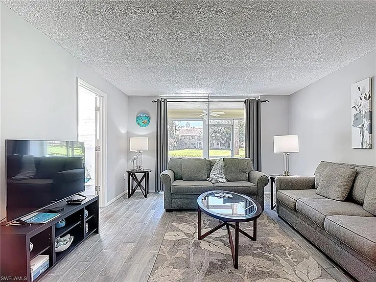 200 Turtle Lake Ct #109 — Photo 15
