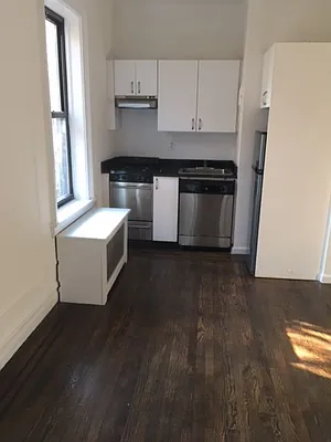 Rented by Solil Management | media 12