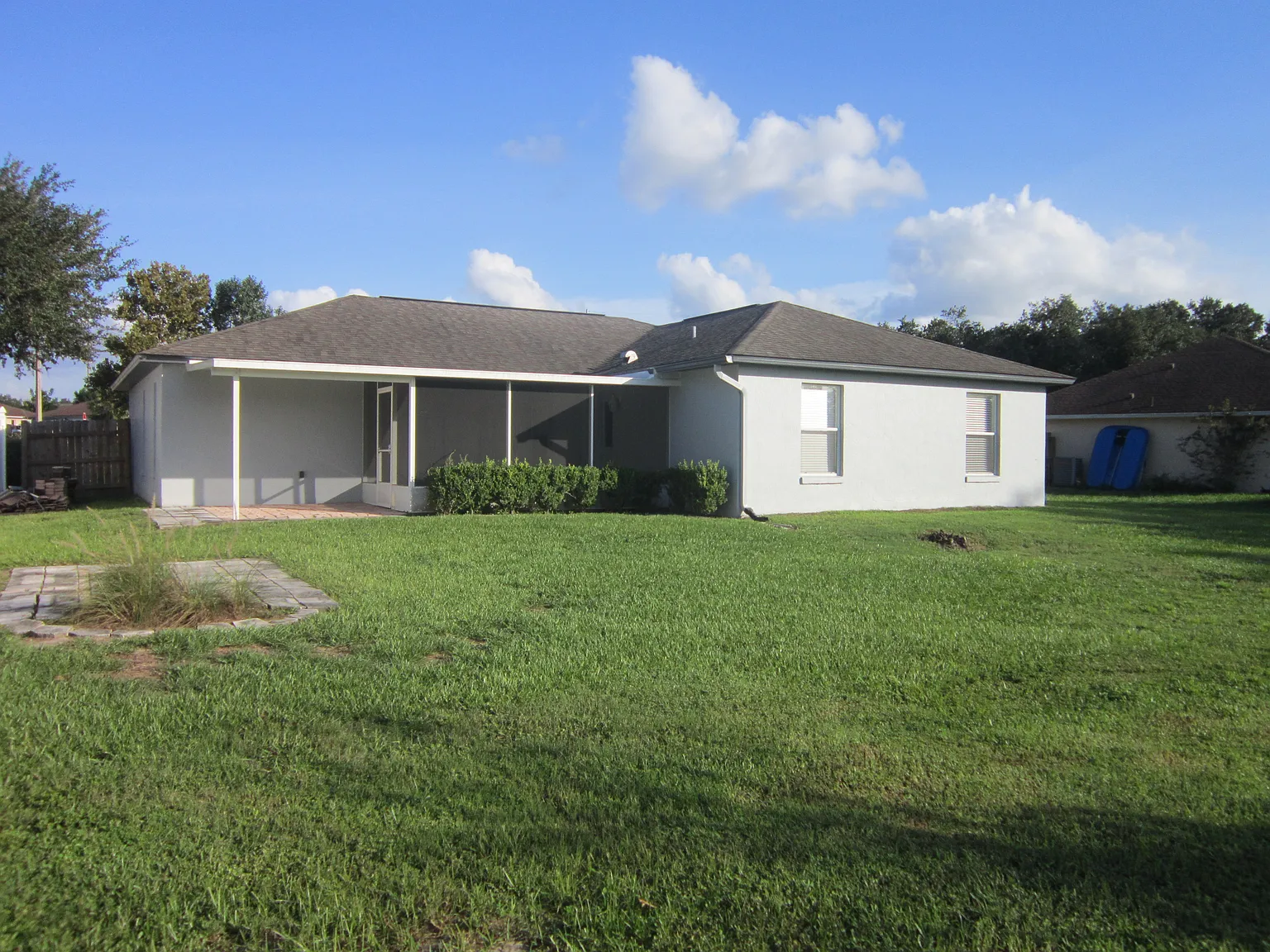 3 bed, 1559 sqft, $2,450 — Photo 4