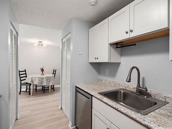 4th image of 135 Grove St APT 111
