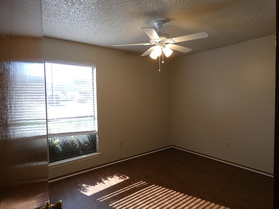 5th image of 322 Asbury Dr