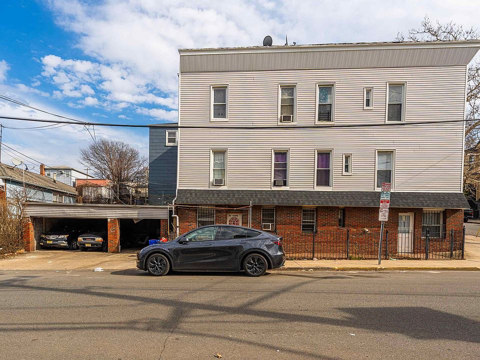 1st image of 180 Thorne St