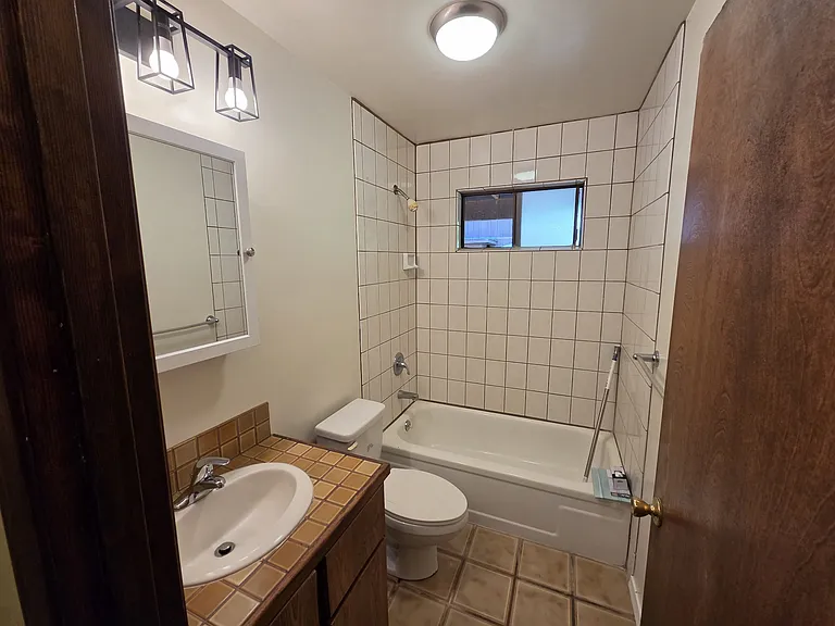1601 N Alaniu Pl — Photo 5