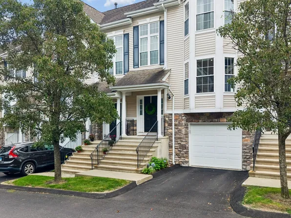 404 Sienna Drive #404, Danbury, CT 06810
