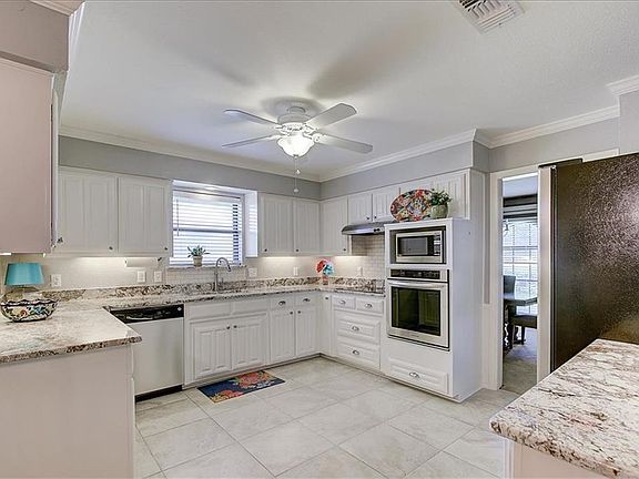 2nd image of 3220 Cassidy Dr