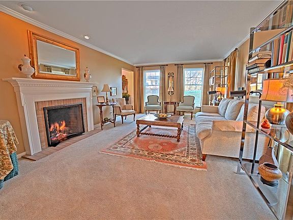 4th image of 102 Briarwood Pl