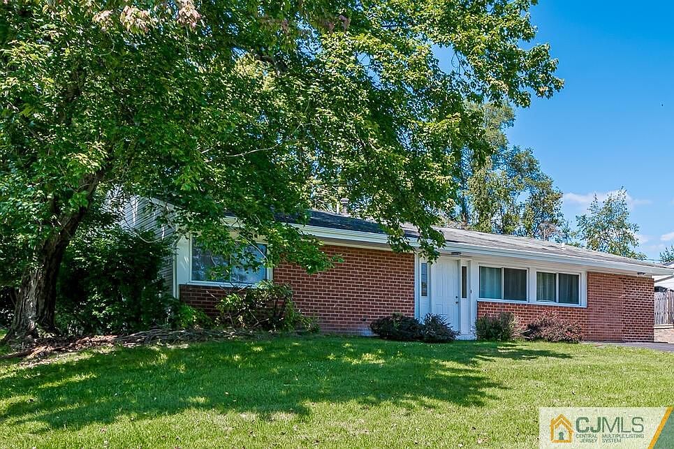 63 Kingsley Rd, Kendall Park, NJ 08824 Zillow