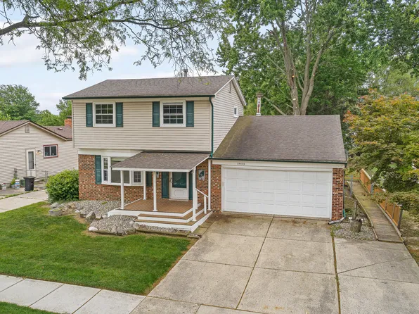 39805 Coronation Rd, Canton, MI 48188