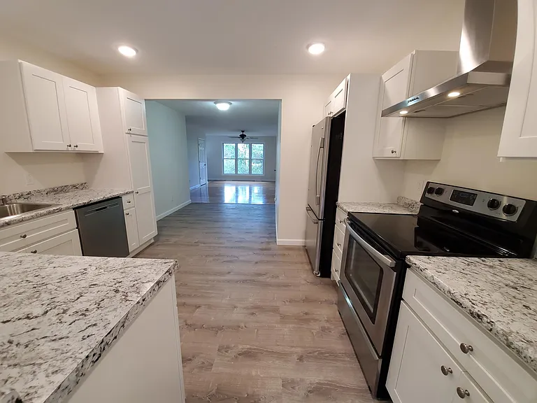 72 Juniper Rdg #A — Photo 8