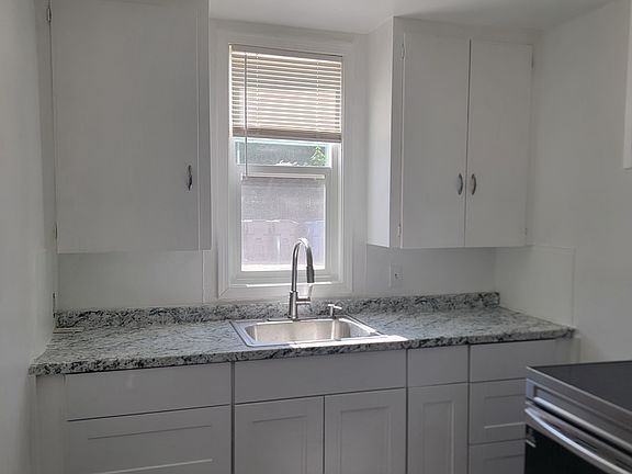 2nd image of 1711 2nd St S #10