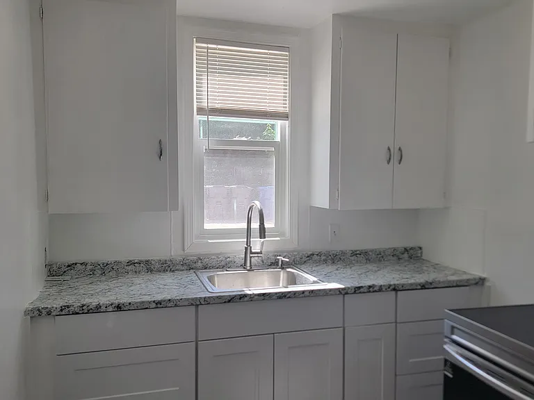 1711 2nd St S #10 — Photo 2