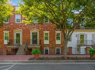 3289 Sutton Pl NW APT B, Washington, DC