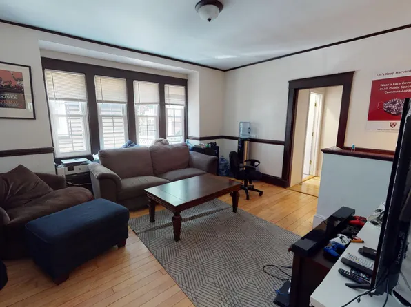 17 Upland Rd #1, Cambridge, MA 02140