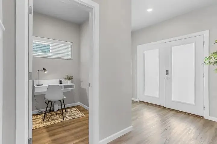 13517 Vinita Dr — Photo 8