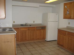 72 Sullivan St APT 1, Claremont, NH 03743