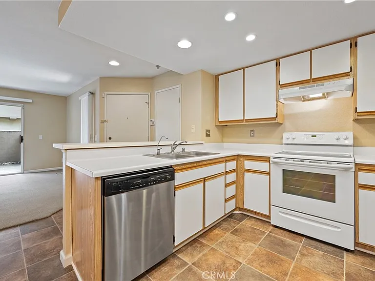 2800 Keller Dr #69 — Photo 3