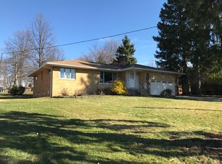 847 Meadowlane Rd, Seven Hills, OH 44131