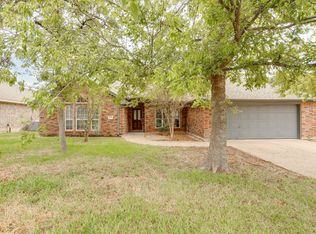 2309 N Pioneer Trl, Bryan, TX 77808