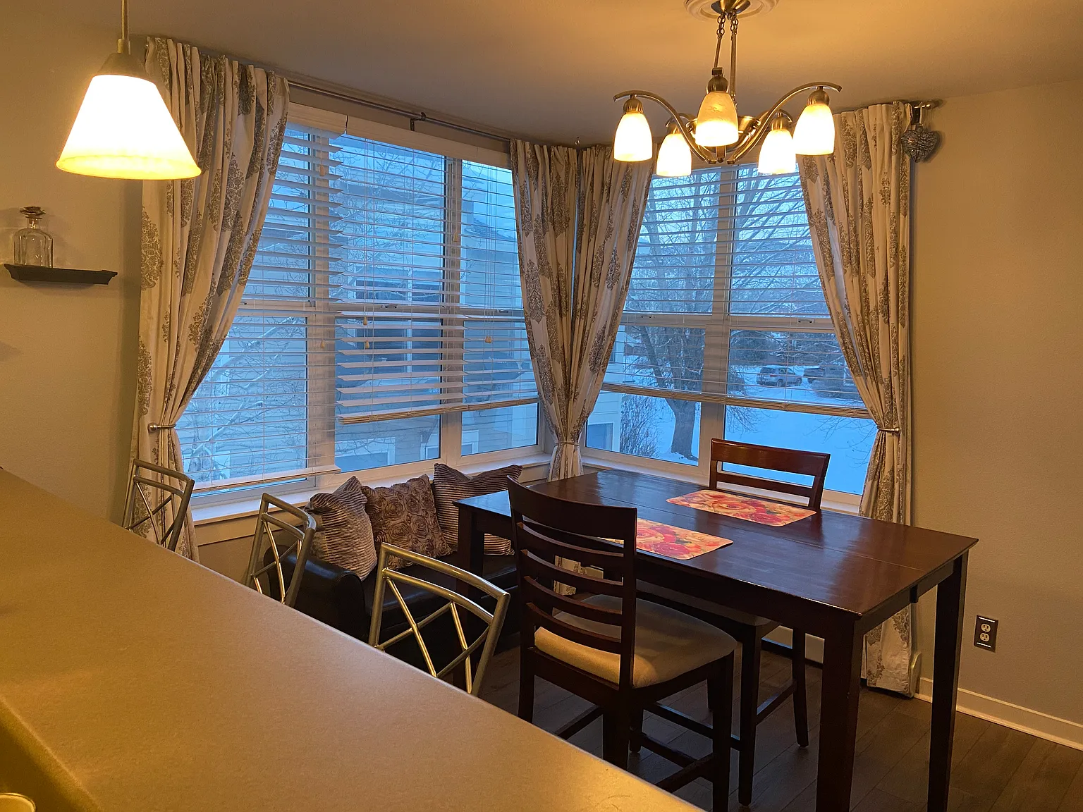 2 bed, 937 sqft, $3,200 — Photo 3