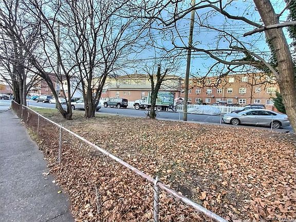 4th image of 1644 Canarsie Road