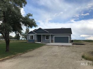 5762 Stagecoach Dr, Homedale, ID 83628