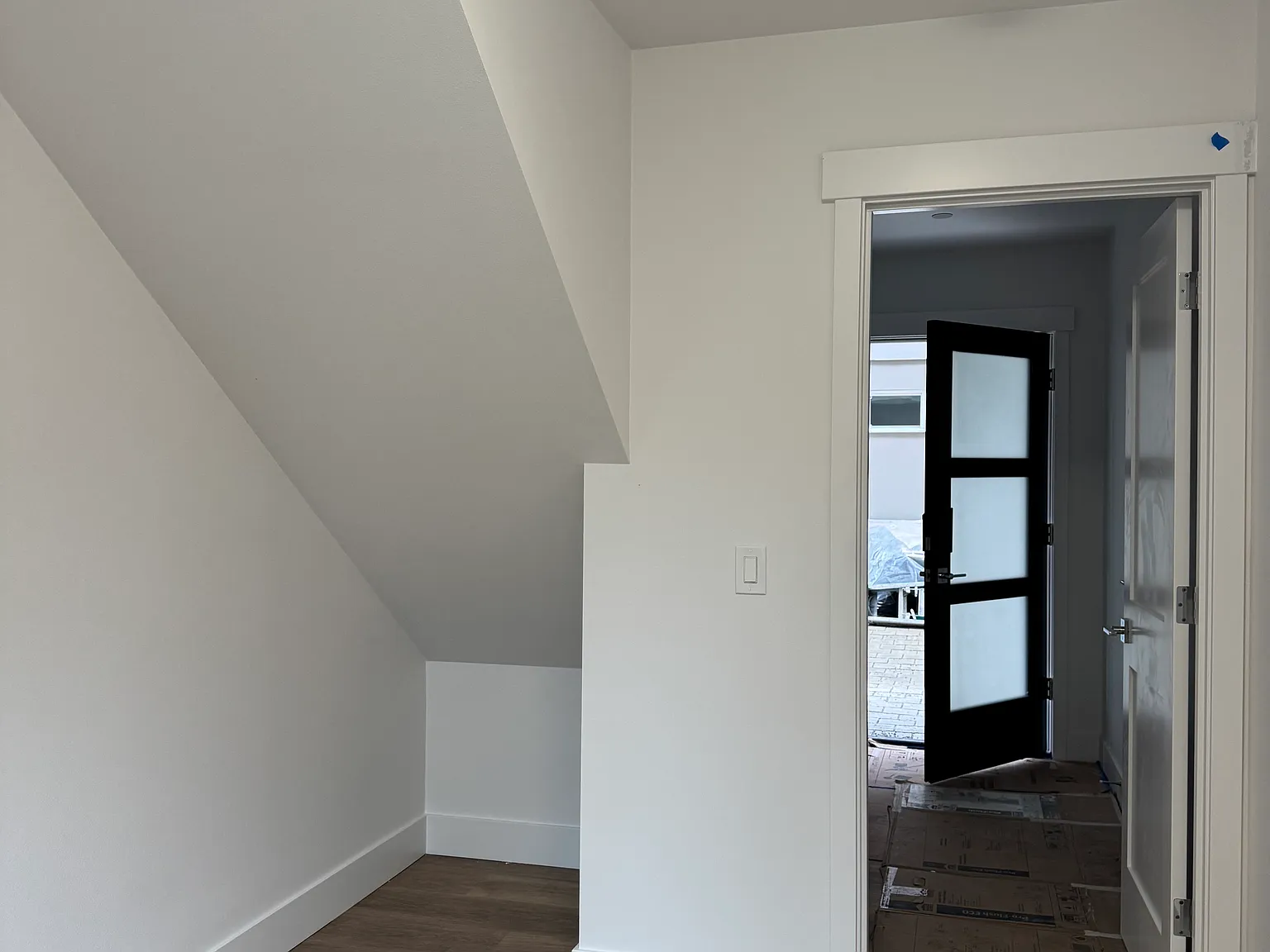 3 bed, 2.5 bath, 1400 sqft, $3,500 — Photo 4