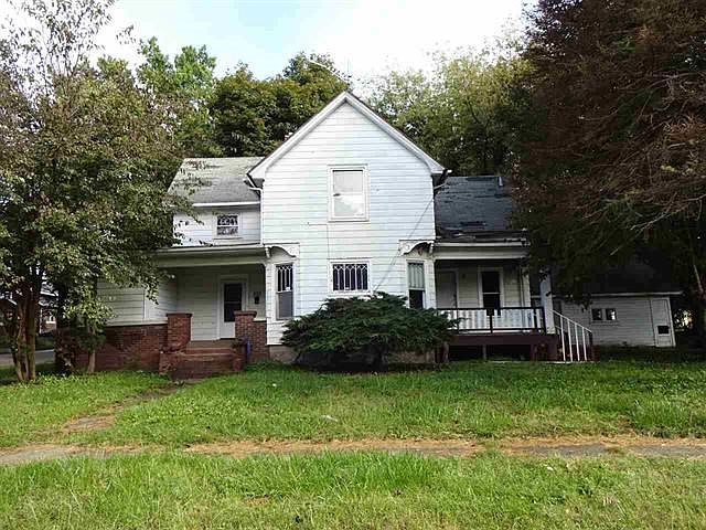 1st image of 203 Miriam Ave
