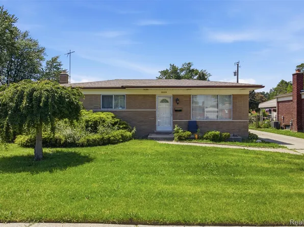 28445 Bradner Dr, Warren, MI 48088