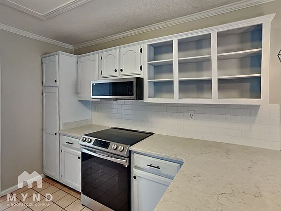 4th image of 8836 Forest Breeze Dr