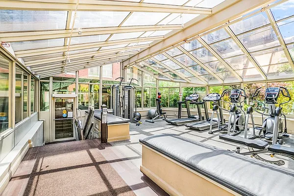 Rented by Compass | media 20