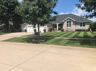 1822 Partridge Ln, Waterloo, IA 50701
